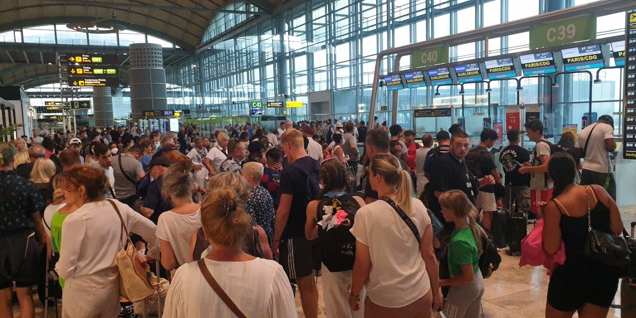 Alicante Airport Crowds